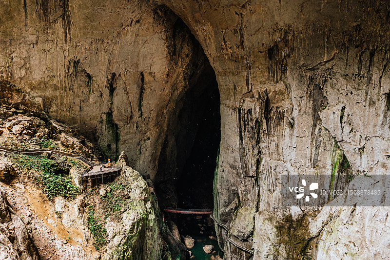 安顺格凸河风景区燕子洞穿上洞图片素材