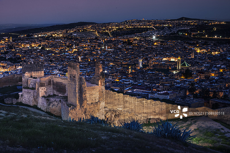 夜幕下的菲斯老城图片素材
