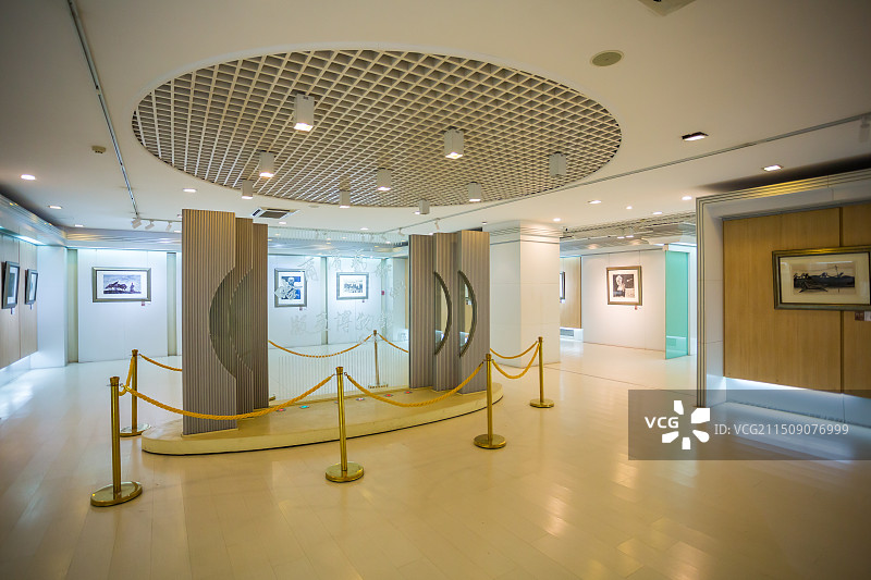 哈尔滨哈药六厂版画博物馆展厅图片素材