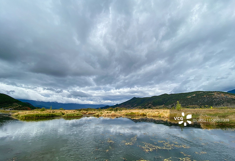 泸沽湖草海秋季风光图片素材
