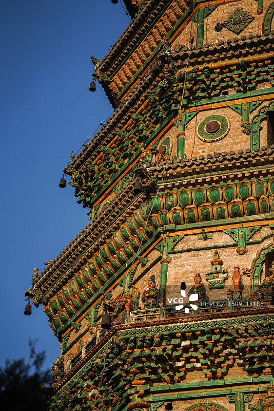 山西洪洞县广胜寺飞虹琉璃塔图片素材