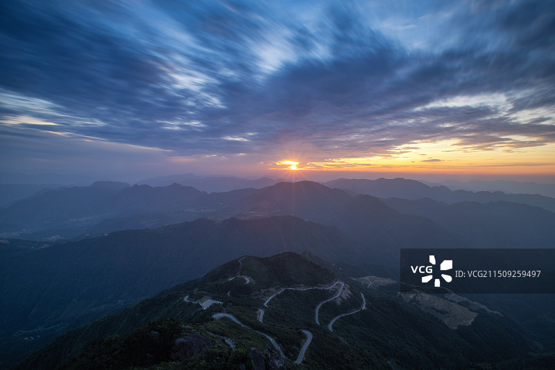 金子山日出图片素材