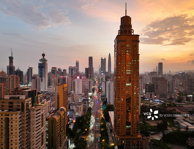 广东省深圳市罗湖区深南东路国贸东门老街片区夜景航拍图片素材