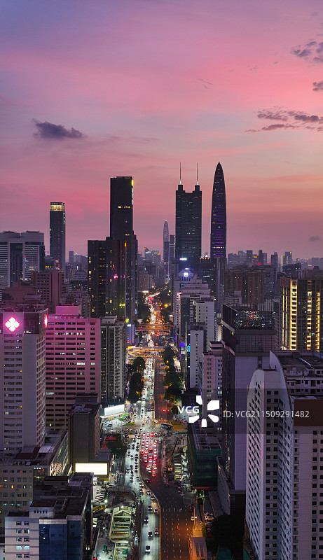 广东省深圳市罗湖区深南东路国贸东门老街片区夜景航拍图片素材