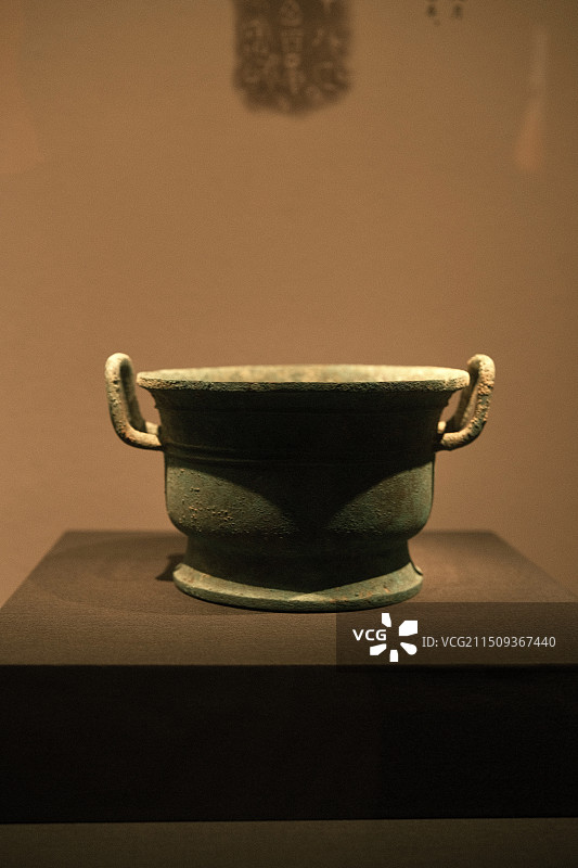 青铜罐图片素材