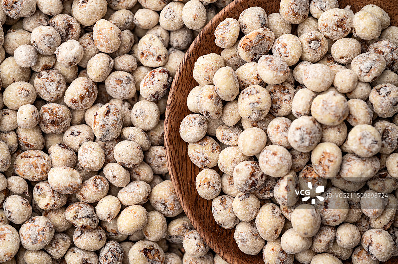 新疆特产去皮油莎豆图片素材