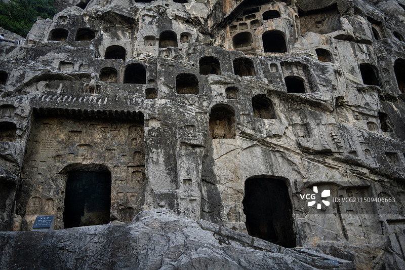 中国河南洛阳世界文化遗产龙门石窟图片素材