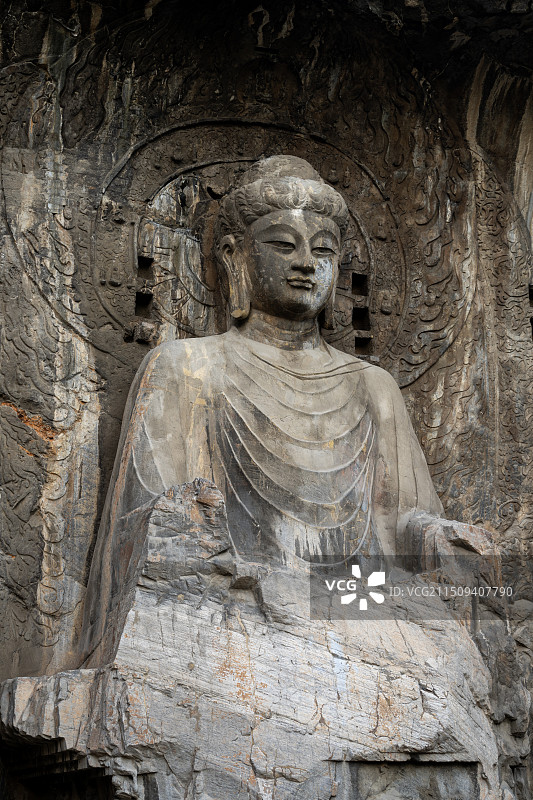 中国河南洛阳世界文化遗产龙门石窟卢舍那大佛图片素材