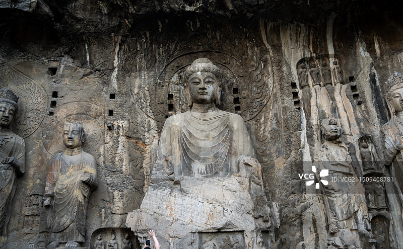 中国河南洛阳世界文化遗产龙门石窟卢舍那大佛图片素材