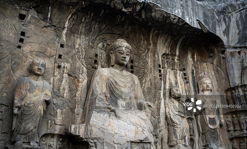 中国河南洛阳世界文化遗产龙门石窟卢舍那大佛图片素材