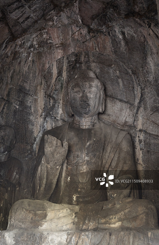 中国河南洛阳世界文化遗产龙门石窟西山崖壁佛像图片素材