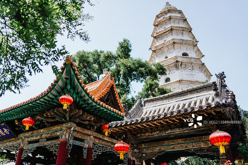 晋中太谷无边寺白塔图片素材