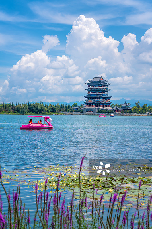 保山青华海湿地公园游船图片素材