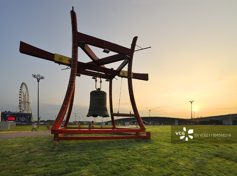 哈尔滨冰雪大世界世纪钟图片素材