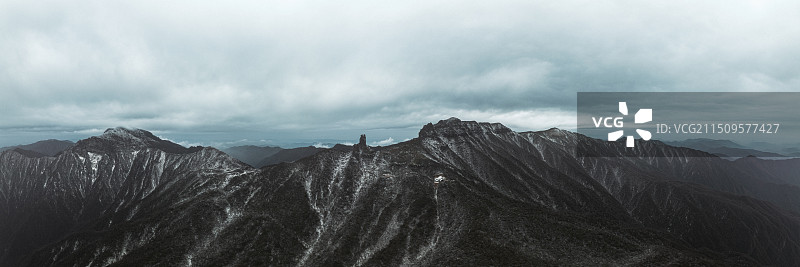 梵净山顶雪云图片素材