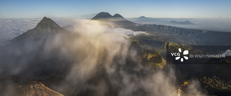 航拍印度尼西亚东爪哇省卡瓦伊真GunungIjen火山地貌全景图片素材