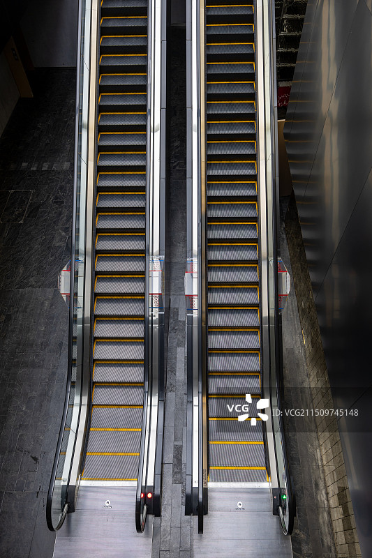 商场里的手扶电梯图片素材