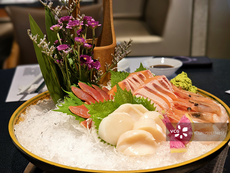 海鲜拼盘和寿司图片素材