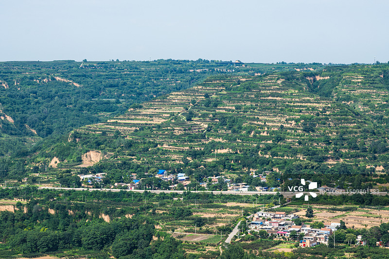 黄土高原的村庄，陕西农村风光图片素材