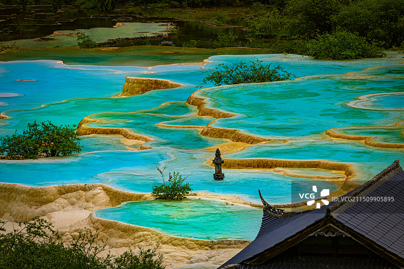 黄龙五彩池图片素材