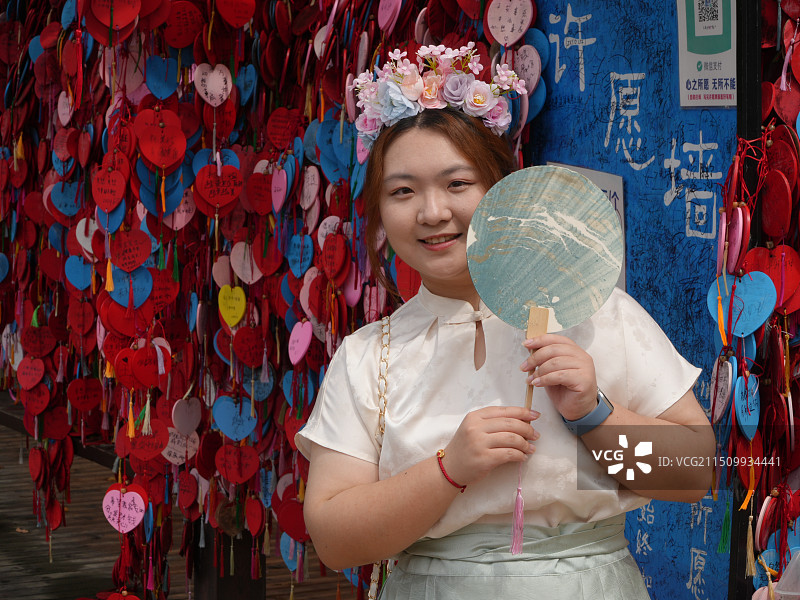 嘉兴西塘古镇许愿墙合影图片素材