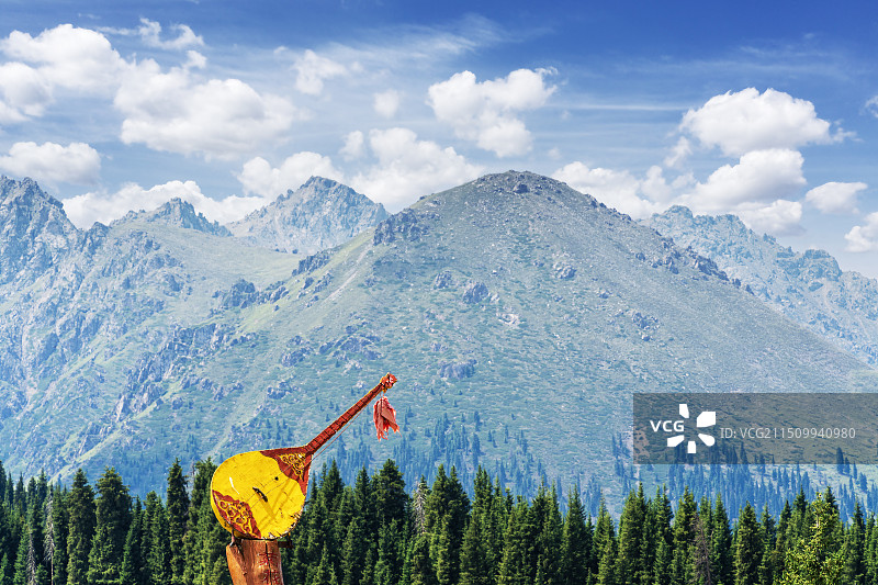 新疆乌鲁木齐菊花台夏季风光图片素材