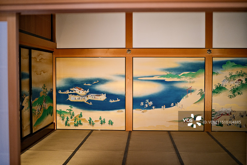 日本古建筑内部镀金屏风图片素材