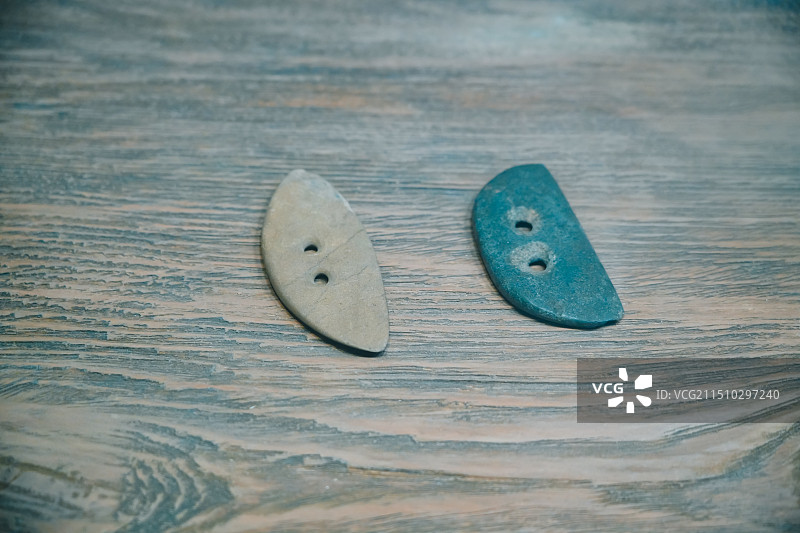 双孔石刀 岳石文化  平度东岳石遗址出土 青岛市博物馆馆藏文物图片素材