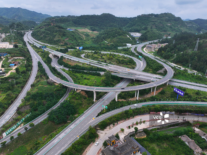 贵州紫云县一个喀斯特地貌奇特景象，值得去旅游的地方图片素材