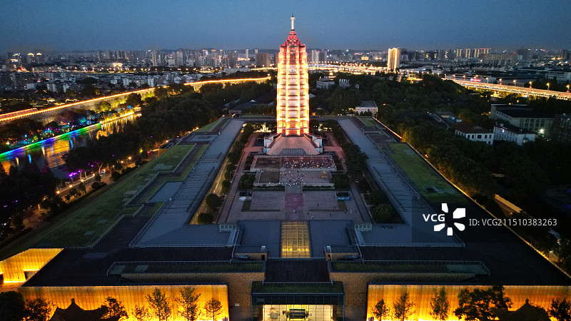 南京大报恩寺夜景图片素材