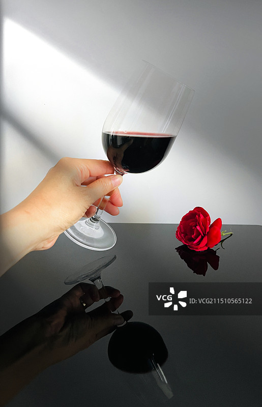 红酒与爱情图片素材