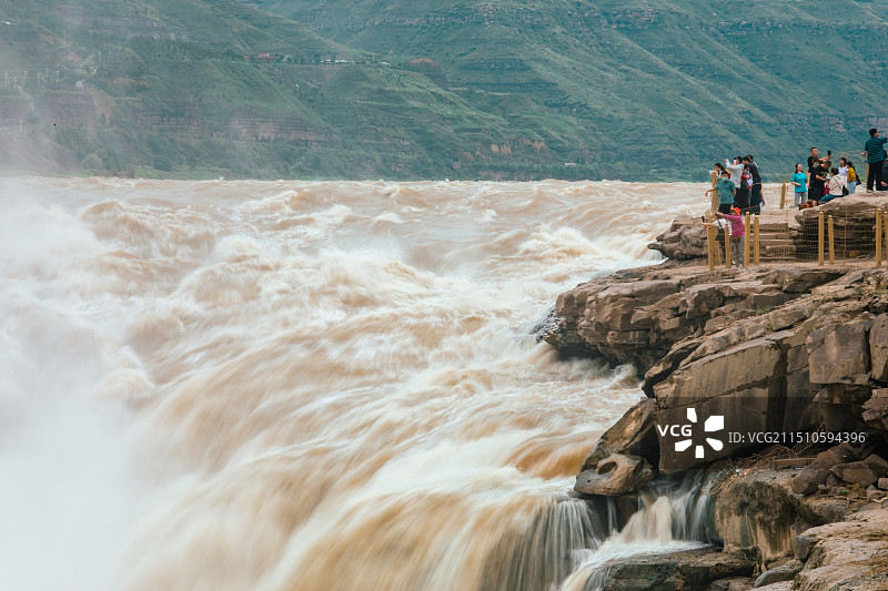 山西省临汾市吉县壶口瀑布风光图片素材