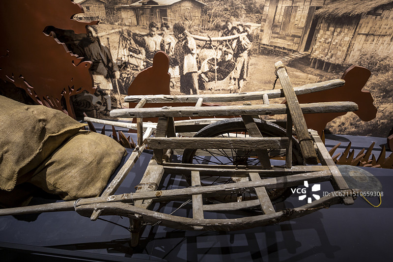 山东省临沂市莒南县沂蒙精神厉家寨展览馆：展厅一角图片素材