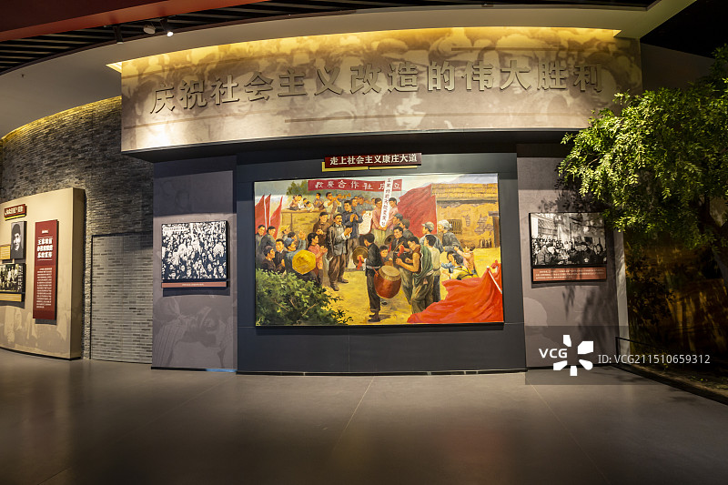 山东省临沂市莒南县沂蒙精神厉家寨展览馆：展厅一角图片素材