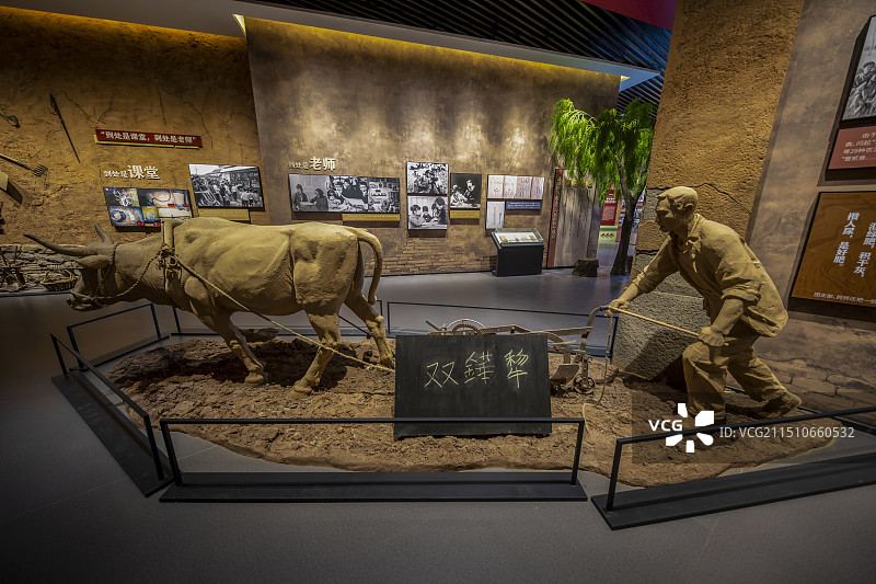 山东省临沂市莒南县沂蒙精神厉家寨展览馆：双铧犂图片素材