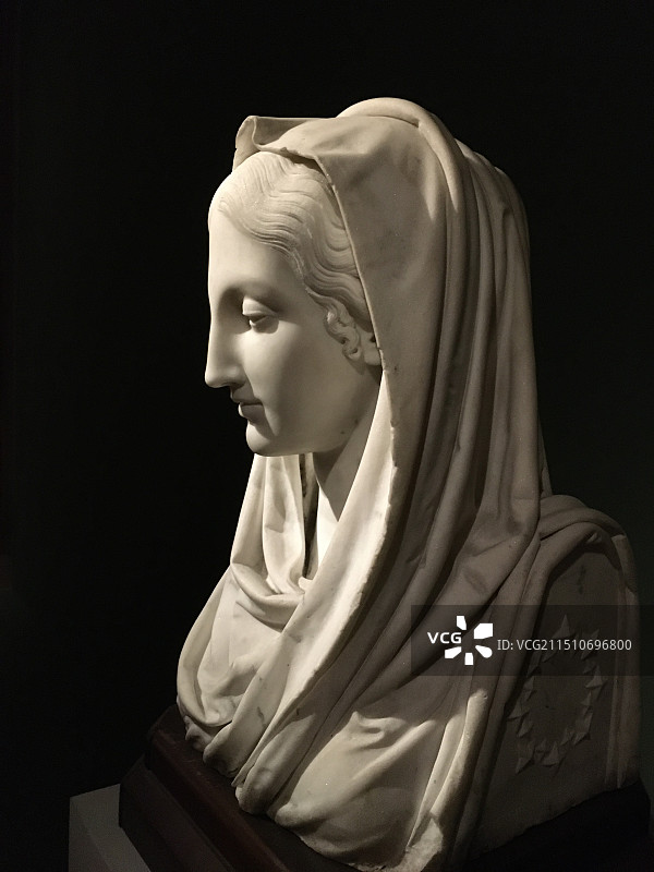 意大利乔万尼·安东尼奥·拉布斯《罗马修女》汉白玉雕塑（1806--1857）图片素材