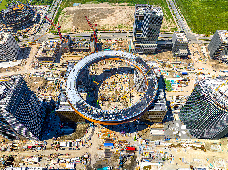 滴水湖金融湾 荣耀之环 上海临港地标建筑 打造中国金融开放与创新发展的前沿高地 离岸金融中心图片素材