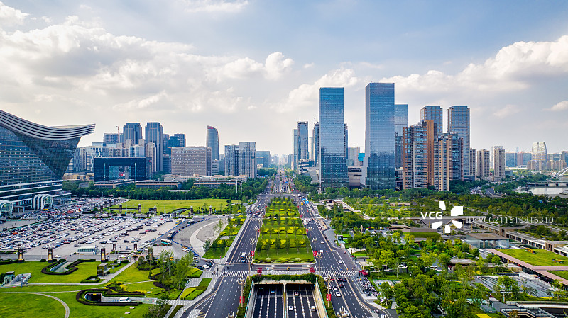 成都高新区天府大道与桂溪生态公园图片素材