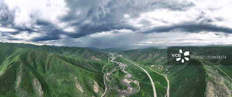 果洛甘德县丹库村图片素材