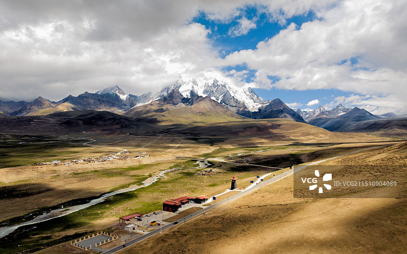 琼木岗日图片素材