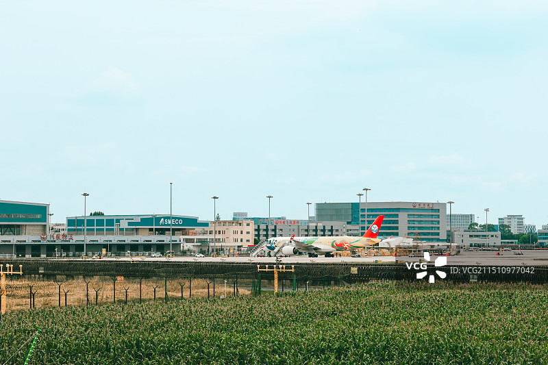 机场停机坪维修站图片素材