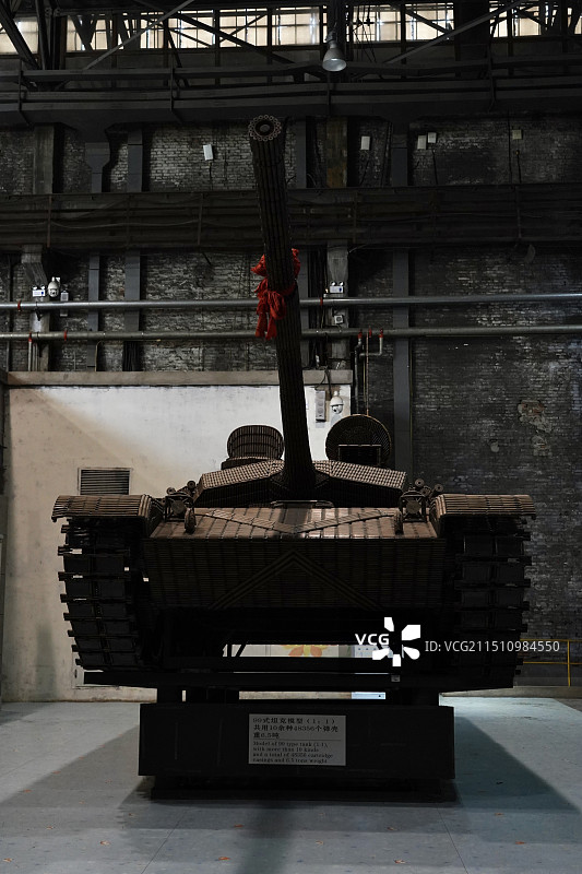 辽宁沈阳市中国工业博物馆藏品99式坦克模型图片素材