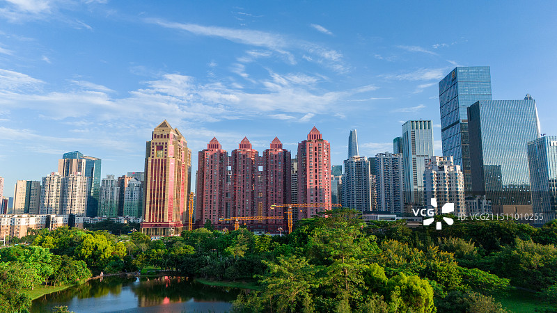 红房子，绿湖红房子图片素材