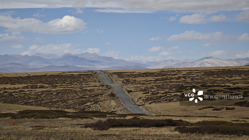 西藏阿里高原景色天路图片素材