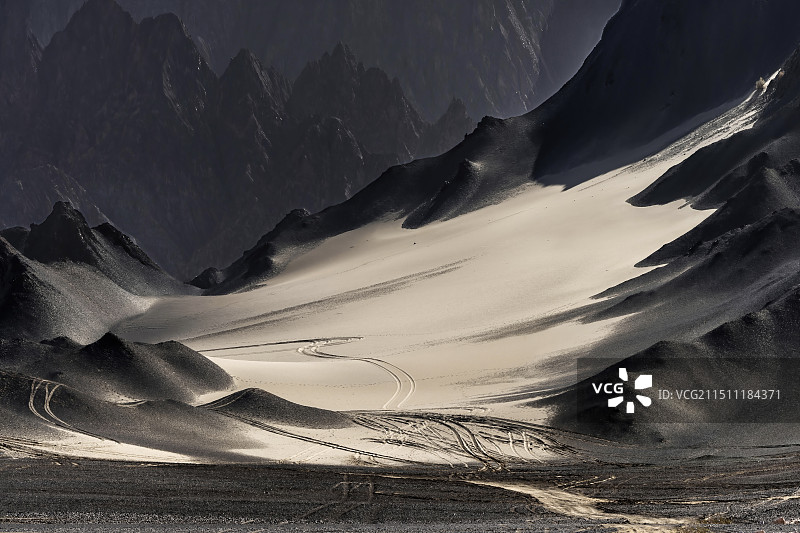 白枫隐黑岩—黑独山腹地图片素材