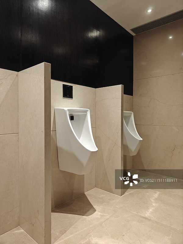 男卫生间小便器图片素材