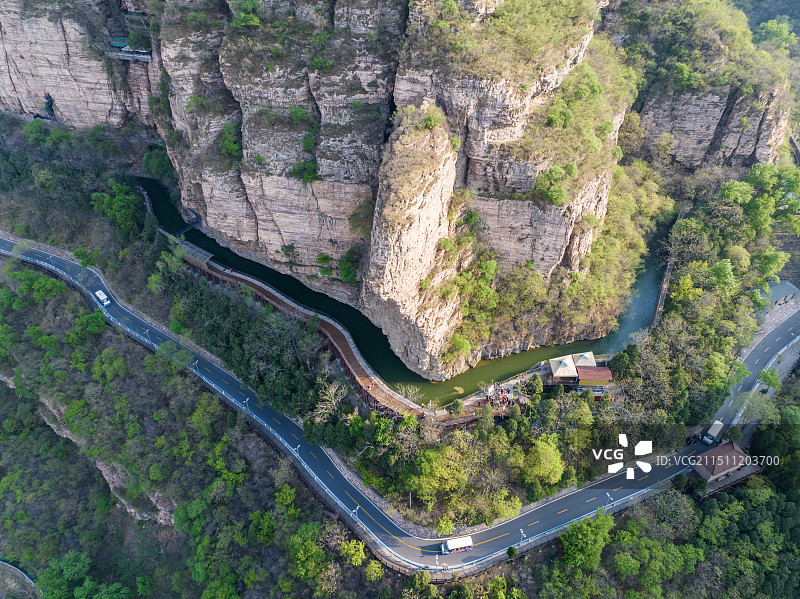 河南安阳林州红旗渠青年洞人工天河户外航拍高视角图片素材