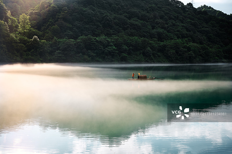 小东江雾漫图片素材