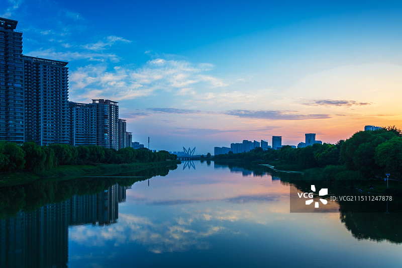 2024年立秋之日聊城徒骇河畔晨景24.08图片素材