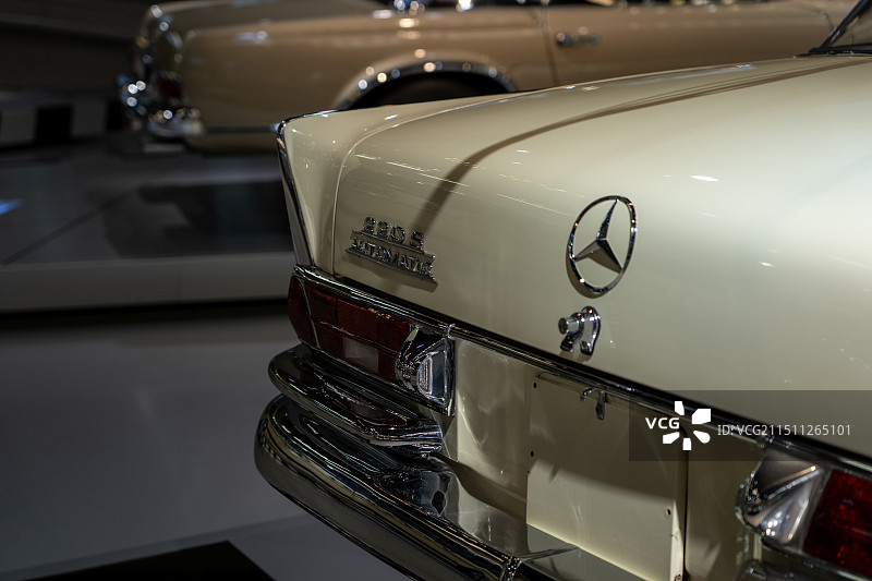 德国斯图加特，梅赛德斯奔驰博物馆图片素材